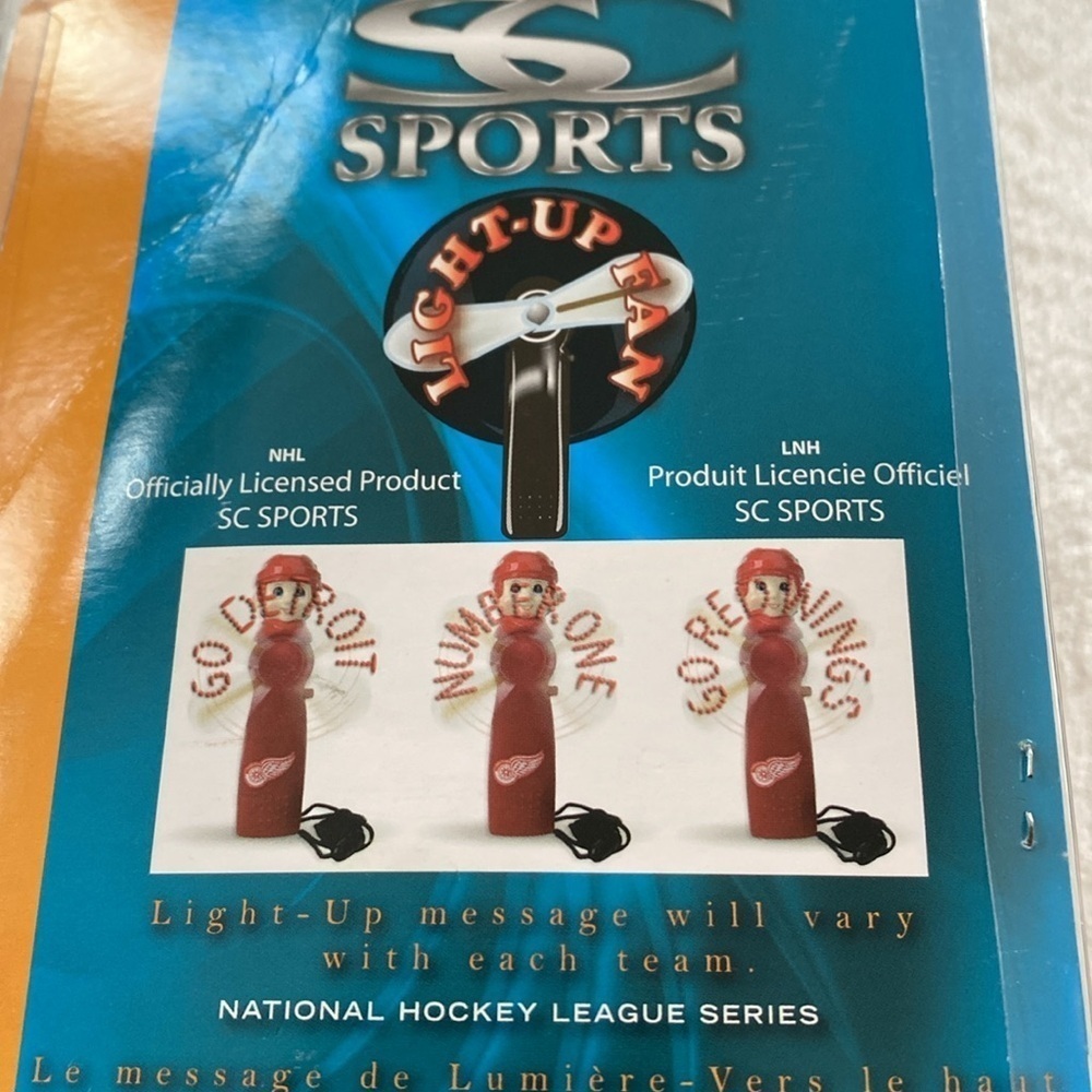 Vintage Montreal Canadians Light-Up Handheld Battery Operated Fan. New in Box - Picture 6 of 7